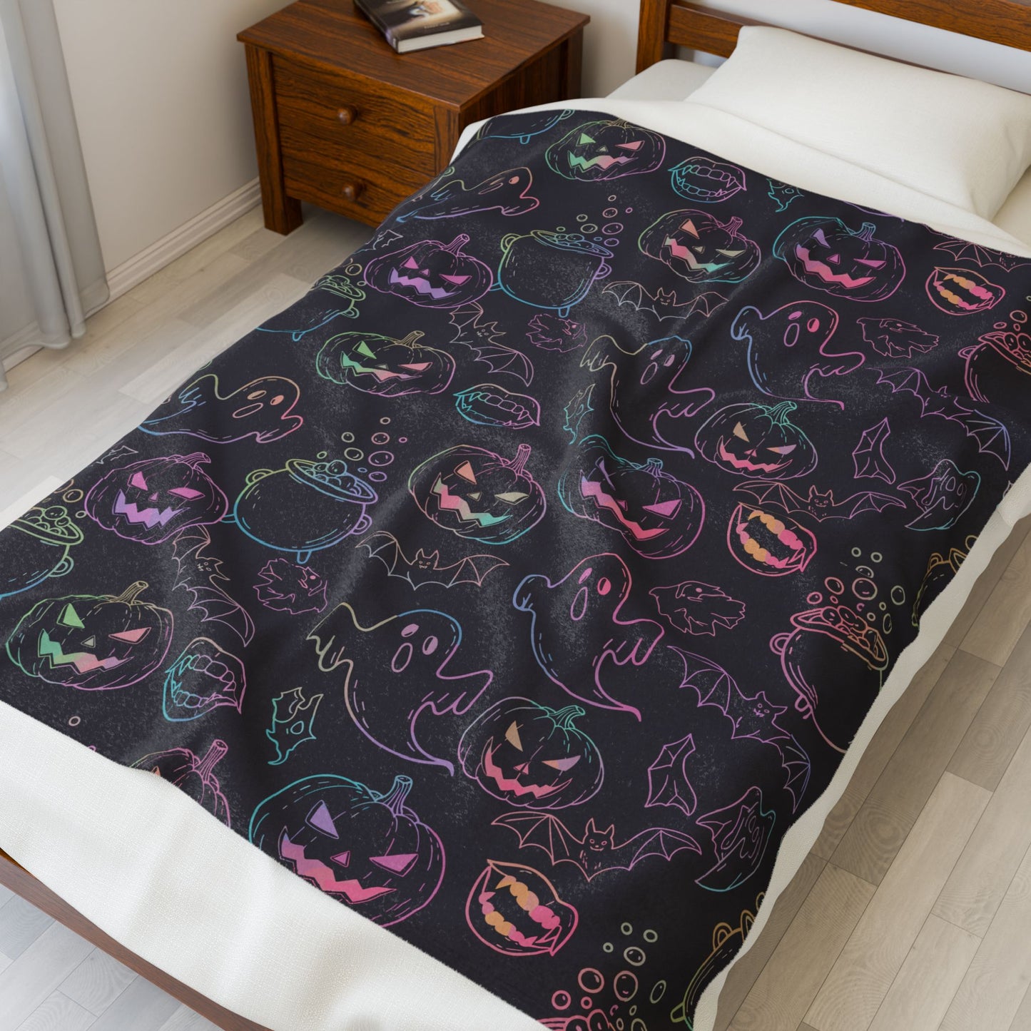 Halloween Ghosts & Pumpkins Plush Blanket - Cozy Fall Decor, Halloween Gift, Soft Throw Blanket, Seasonal Home Accessory, Scary Movie Night